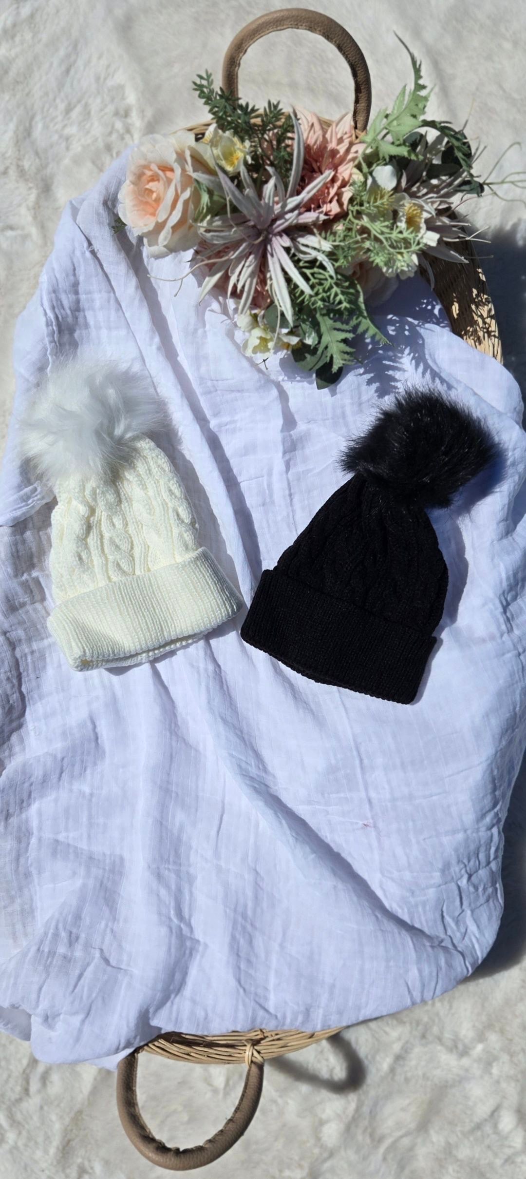  Knit Single Pom Pom Beanie